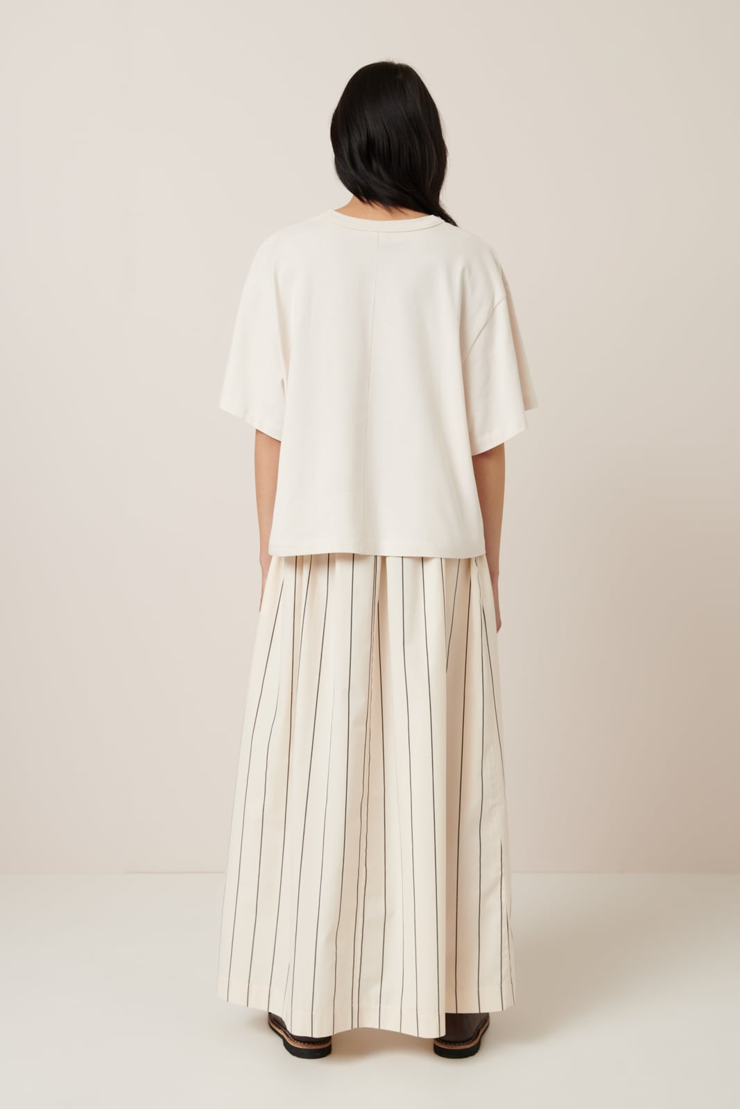 Kowtow - Shadow Tee - Whisper